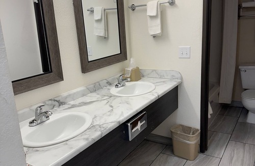 Grand Island Hotel | Super 8 by Wyndham Grand Island South