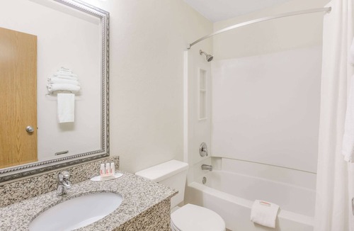 Grants Pass Hotel | Super 8 by Wyndham Grants Pass