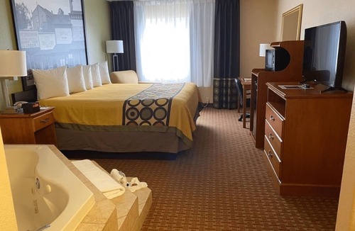 Great Bend Hotel | Super 8 by Wyndham Great Bend