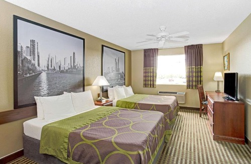 Gurnee Hotel | Super 8 by Wyndham Gurnee