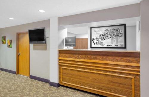 Hastings Hotel | Super 8 by Wyndham Hastings
