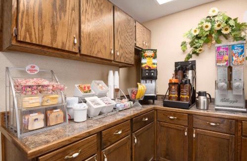 Hattiesburg Hotel | Super 8 by Wyndham Hattiesburg North - University Area