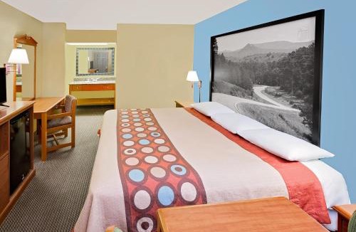 Hazen Hotel | Super 8 by Wyndham Hazen