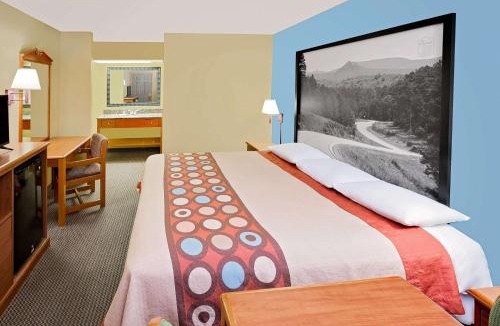 Hazen Hotel | Super 8 by Wyndham Hazen