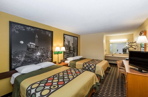 Southport Hotel | Super 8 by Wyndham Indianapolis/Southport Rd
