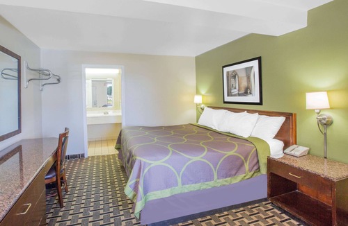 Jasper Hotel | Super 8 by Wyndham Jasper