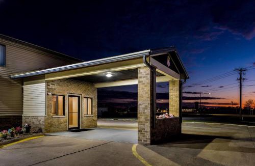 Jefferson Hotel | Super 8 by Wyndham Jefferson