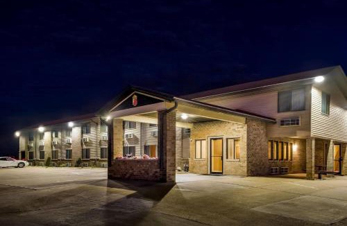 Jefferson Hotel | Super 8 by Wyndham Jefferson