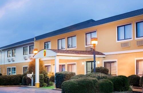 Jonesboro Hotel | Super 8 by Wyndham Jonesboro