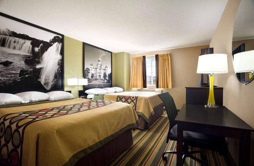 Joplin Hotel | Super 8 by Wyndham Joplin