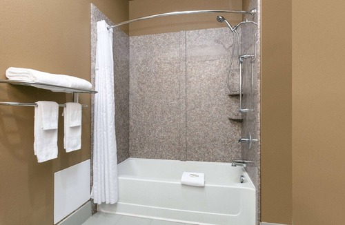 Karnes City Hotel | Super 8 by Wyndham Karnes City