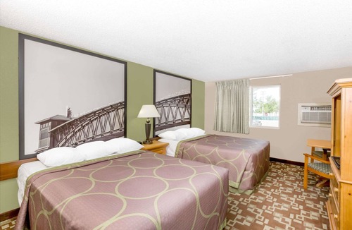 Kearney Hotel | Super 8 by Wyndham Kearney
