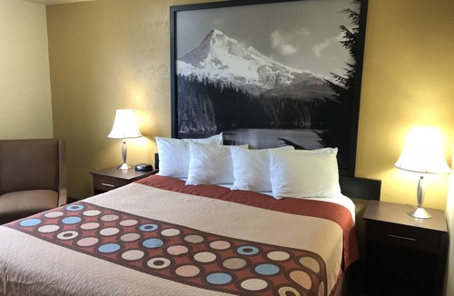 Tri-Cities Hotel | Super 8 by Wyndham Kennewick