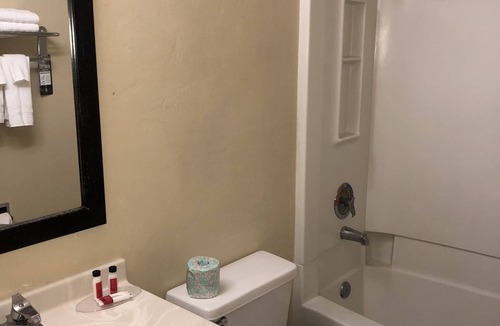 Tri-Cities Hotel | Super 8 by Wyndham Kennewick