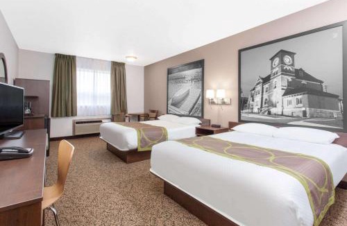 Kenora Hotel | Super 8 by Wyndham Kenora
