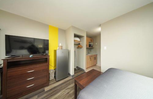 Kingston Hotel | Super 8 by Wyndham Kingston