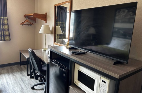 Knoxville Hotel | Super 8 by Wyndham Knoxville