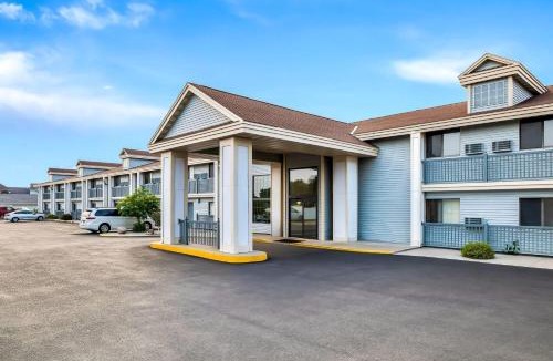La Crosse Hotel | Super 8 by Wyndham La Crosse