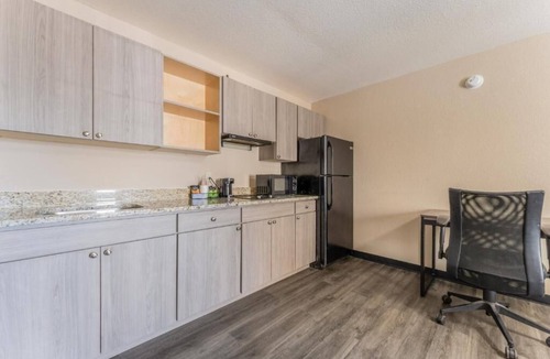 Lake Charles Hotel | Super 8 by Wyndham Lake Charles Northeast