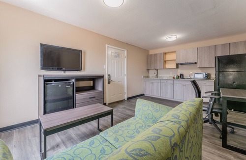 Lake Charles Hotel | Super 8 by Wyndham Lake Charles Northeast