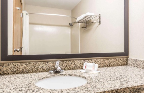 La Grande Hotel | Super 8 by Wyndham LaGrande