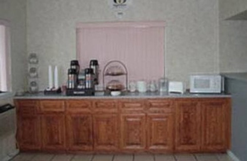 Laurel Hotel | Super 8 by Wyndham Laurel