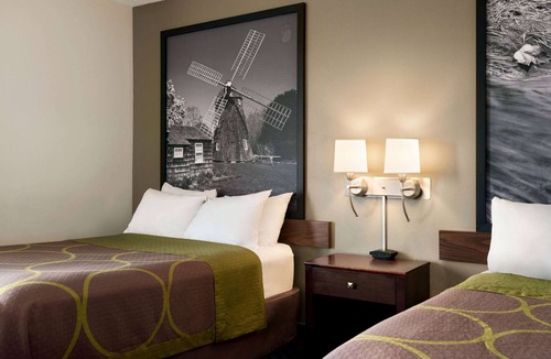Galeville Hotel | Super 8 by Wyndham Liverpool/Syracuse North Airport