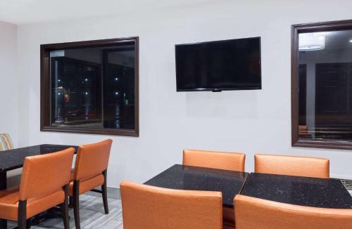 Locust Grove Hotel | Super 8 by Wyndham Locust Grove