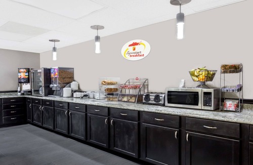 Logansport Hotel | Super 8 by Wyndham Logansport