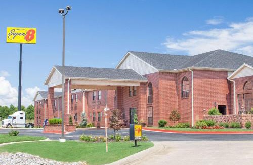 Lowell Hotel | Super 8 by Wyndham Lowell/Bentonville/Rogers Area