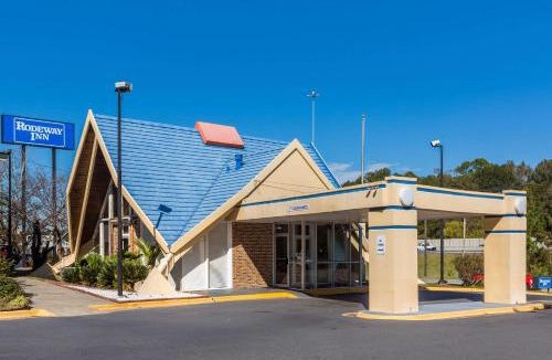 Macon Hotel | Super 8 by Wyndham Macon GA