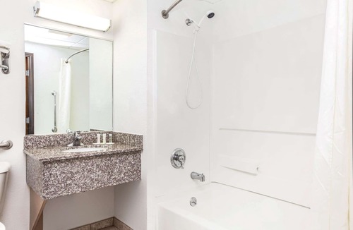 Mahwah Hotel | Super 8 by Wyndham Mahwah