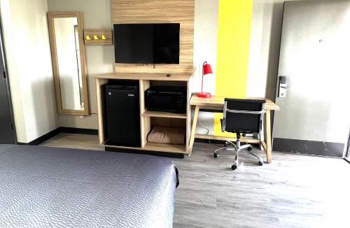 Manchester Hotel | Super 8 by Wyndham Manchester TN