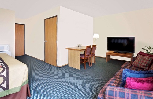 Marshall Hotel | Super 8 by Wyndham Marshall