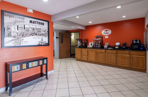 Mattoon Hotel | Super 8 by Wyndham Mattoon