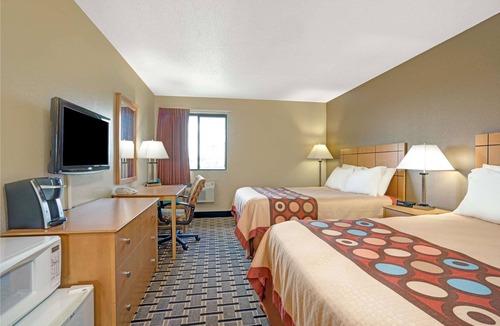 Melrose Hotel | Super 8 by Wyndham Melrose