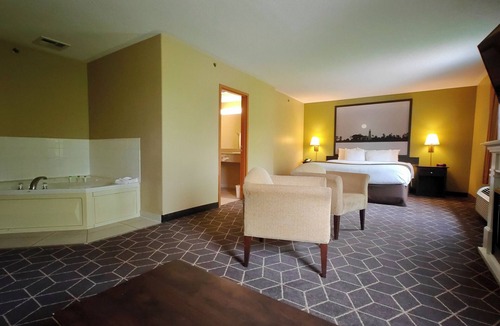 Midland Hotel | Super 8 by Wyndham Midland