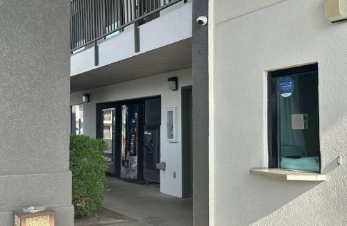 Monroe Hotel | Super 8 by Wyndham Monroe