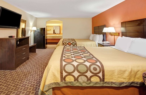 Mont Belvieu Hotel | Super 8 by Wyndham Mont Belvieu/Baytown East
