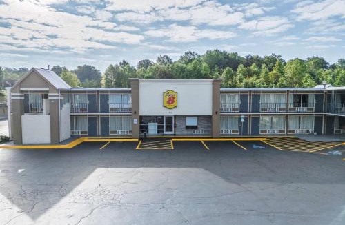 Morganton Hotel | Super 8 by Wyndham Morganton