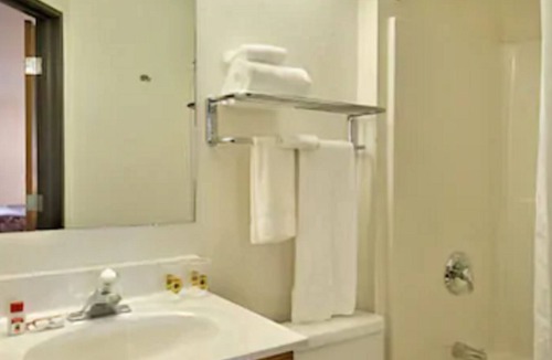 Dellslow Hotel | Super 8 by Wyndham Morgantown