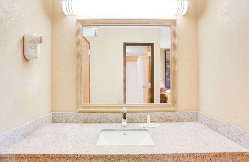 Morrilton Hotel | Super 8 by Wyndham Morrilton