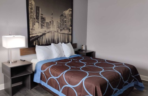 Morris Hotel | Super 8 by Wyndham Morris