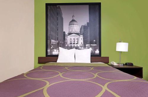 Muncie Hotel | Super 8 by Wyndham Muncie/Ball St. College Area