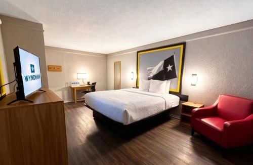 Nacogdoches Hotel | Super 8 by Wyndham Nacogdoches Near University