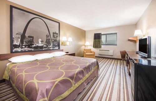 Nevada Hotel | Super 8 by Wyndham Nevada
