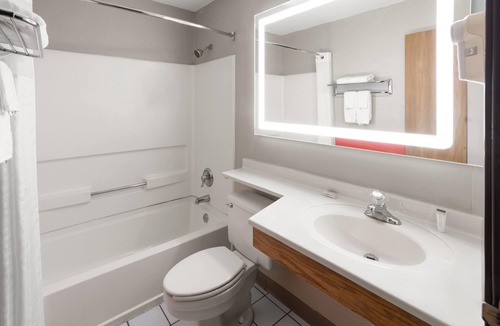 New Stanton Hotel | Super 8 by Wyndham New Stanton