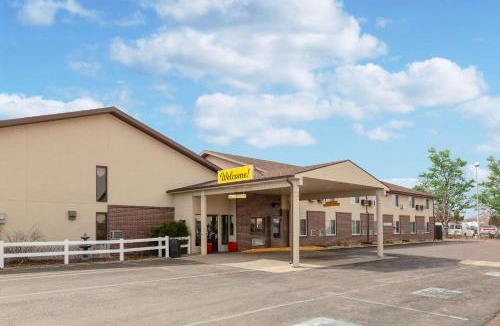 North Platte Hotel | Super 8 by Wyndham North Platte