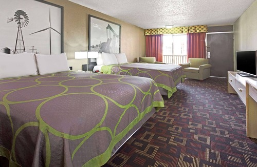 Norman Hotel | Super 8 by Wyndham Norman