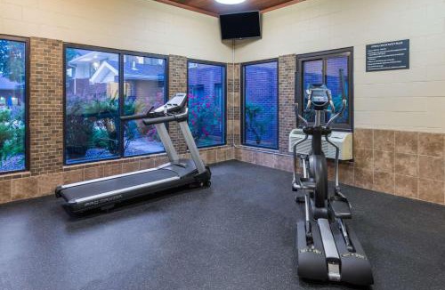 O'Fallon Hotel | Super 8 by Wyndham O'Fallon